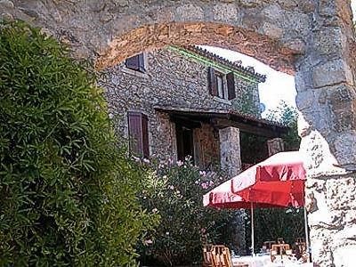 Logis Hotel Restaurant Auberge Du Peras Saint-Jean-du-Gard Exterior photo